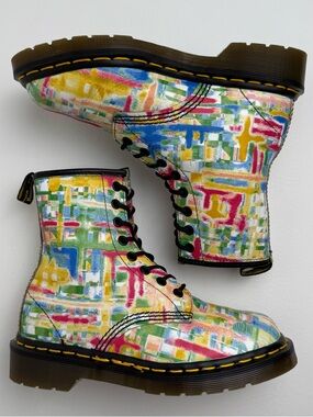 Vintage Dr. Martens England Rainbow Quaser 1460 White Leather MIE Boots UK 3